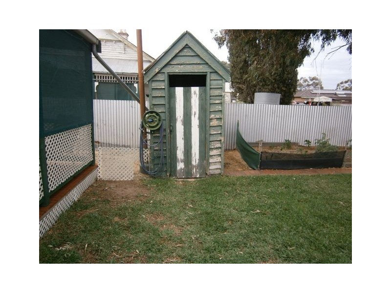 8 Craig Avenue, Warracknabeal VIC 3393