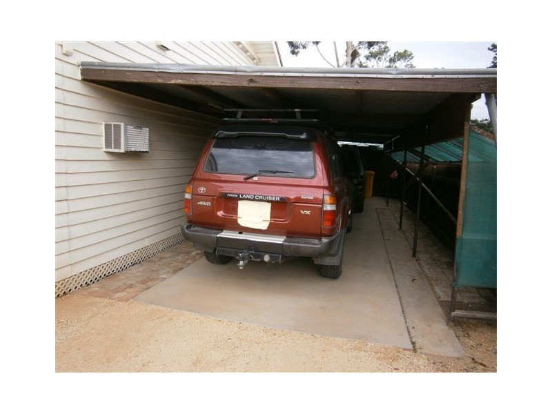 8 Craig Avenue, Warracknabeal VIC 3393