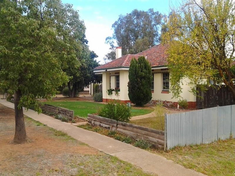 36 Deakin Street, Beulah VIC 3395