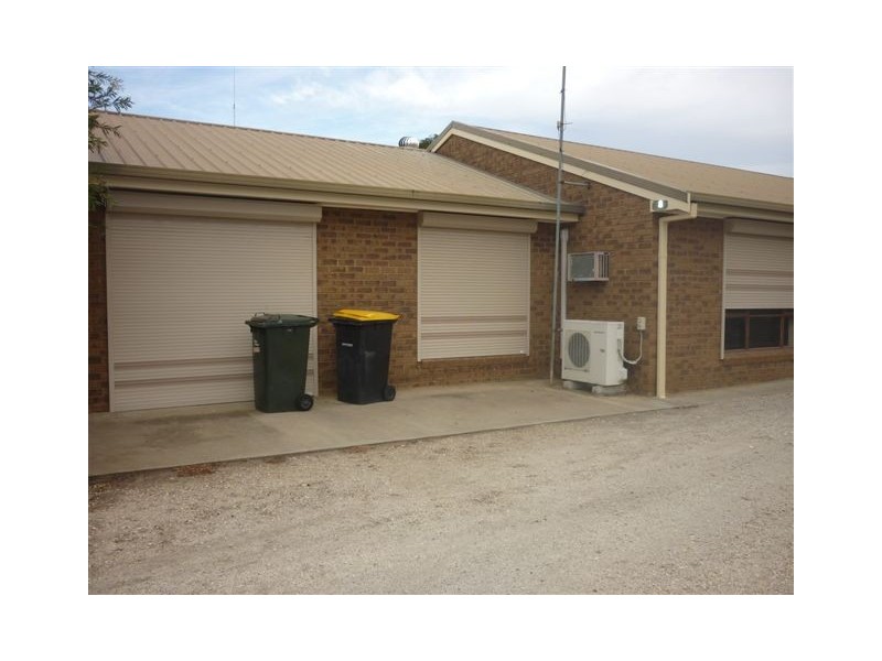 1/8 Mill St, St Arnaud VIC 3478