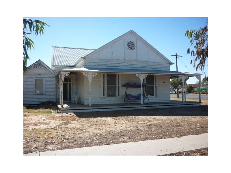 56 Lyle Street, Warracknabeal VIC 3393