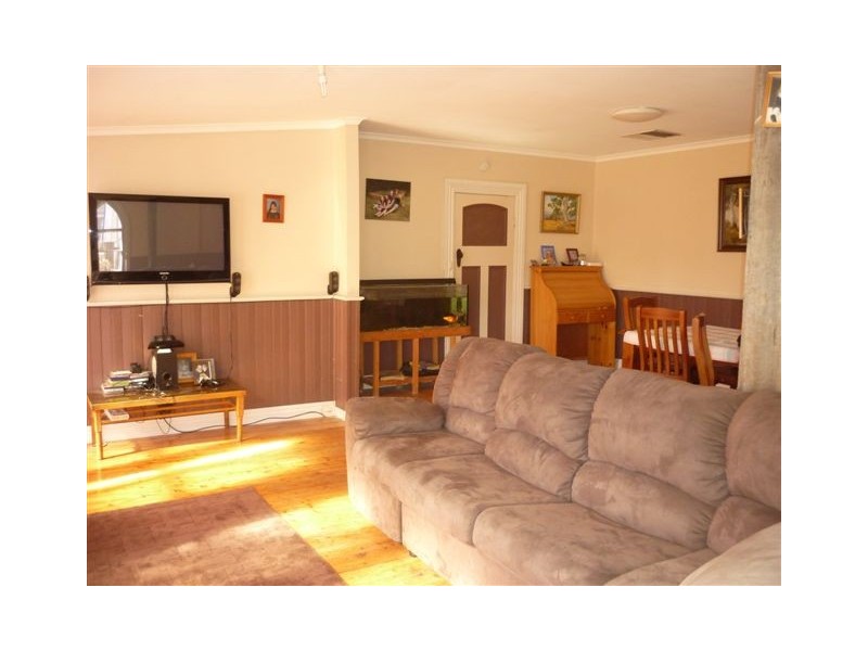 56 Lyle Street, Warracknabeal VIC 3393