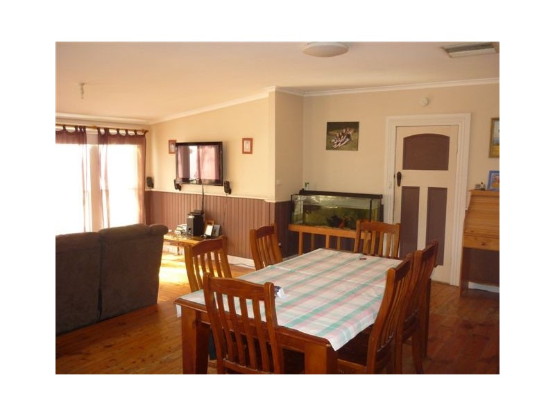 56 Lyle Street, Warracknabeal VIC 3393