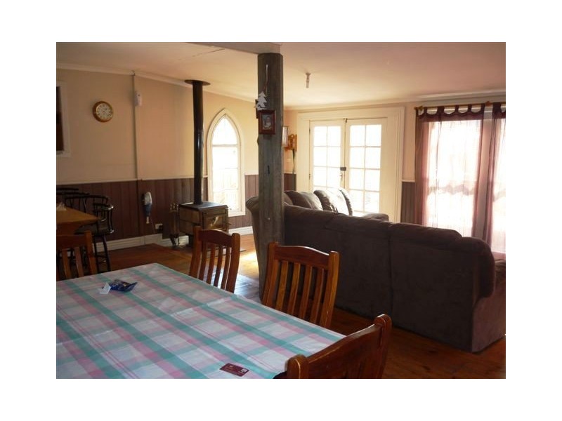 56 Lyle Street, Warracknabeal VIC 3393