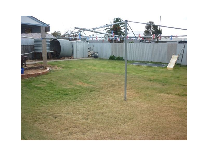 56 Lyle Street, Warracknabeal VIC 3393