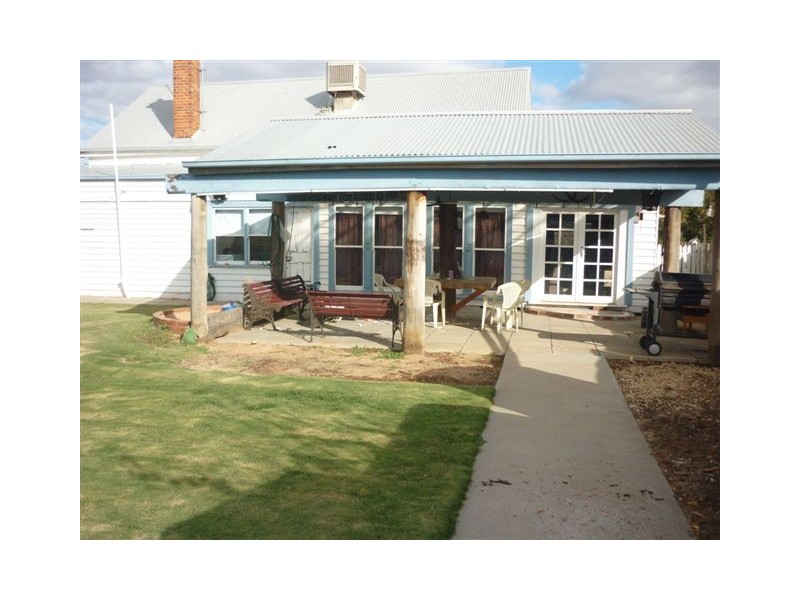 56 Lyle Street, Warracknabeal VIC 3393