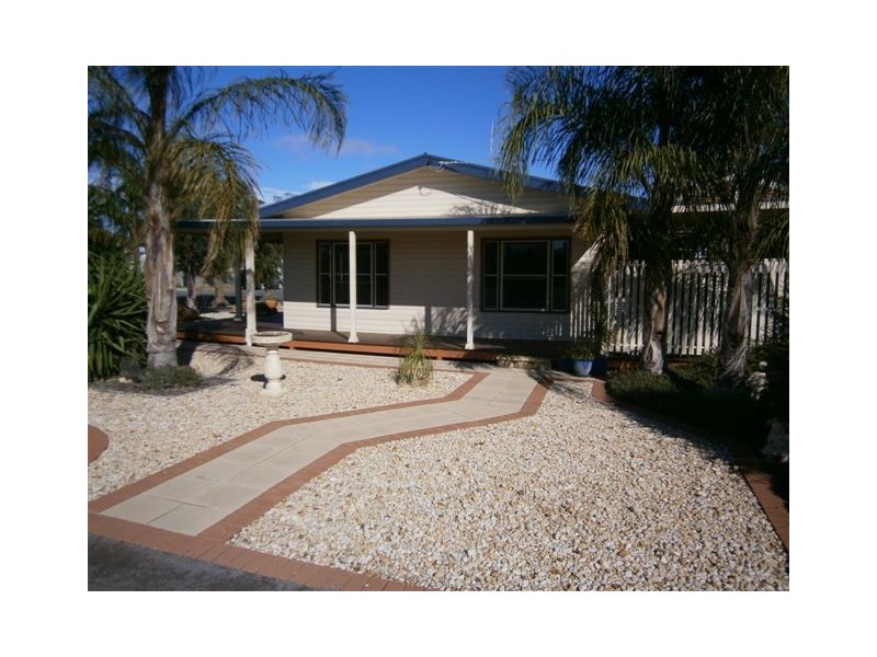 2 Dodgshun Street, Hopetoun VIC 3396