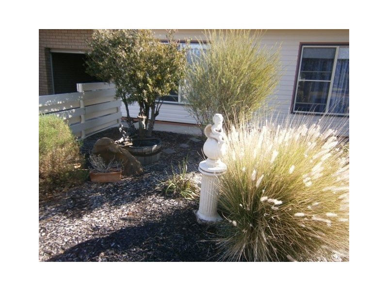 2 Dodgshun Street, Hopetoun VIC 3396