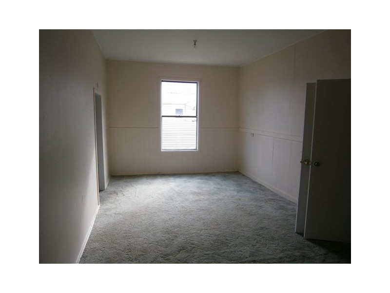 12 Molyneaux Street, Warracknabeal VIC 3393