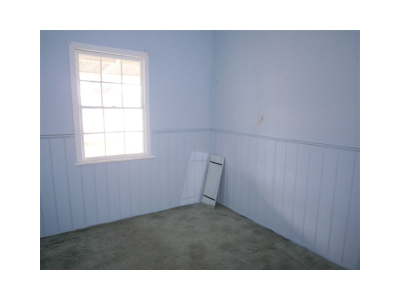 12 Molyneaux Street, Warracknabeal VIC 3393