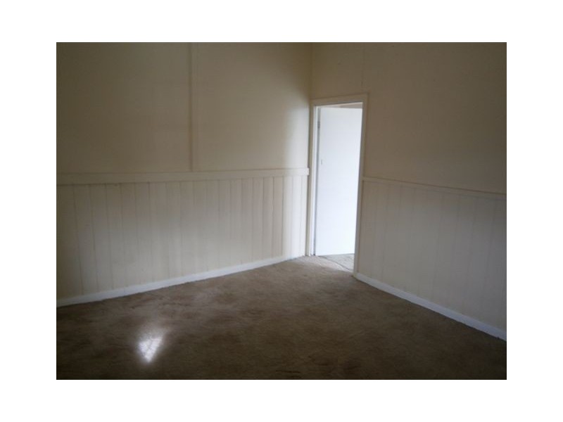 12 Molyneaux Street, Warracknabeal VIC 3393