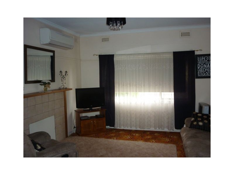 163 Woods Street, Donald VIC 3480