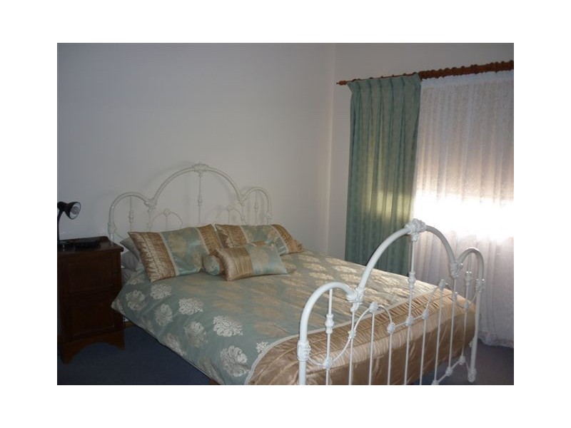 163 Woods Street, Donald VIC 3480