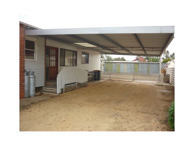 163 Woods Street, Donald VIC 3480