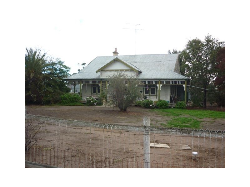 6 Craig Avenue, Warracknabeal VIC 3393