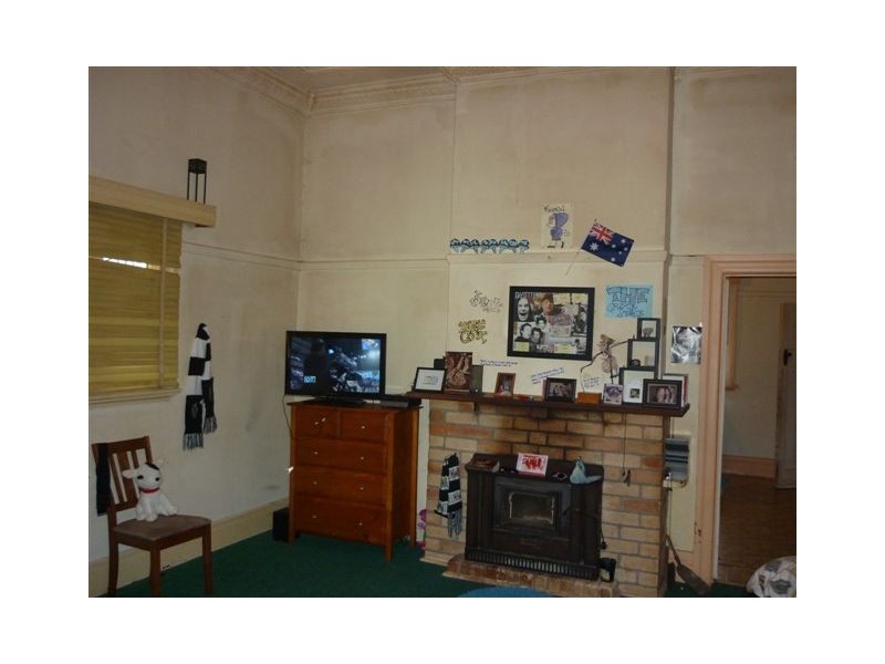 6 Craig Avenue, Warracknabeal VIC 3393