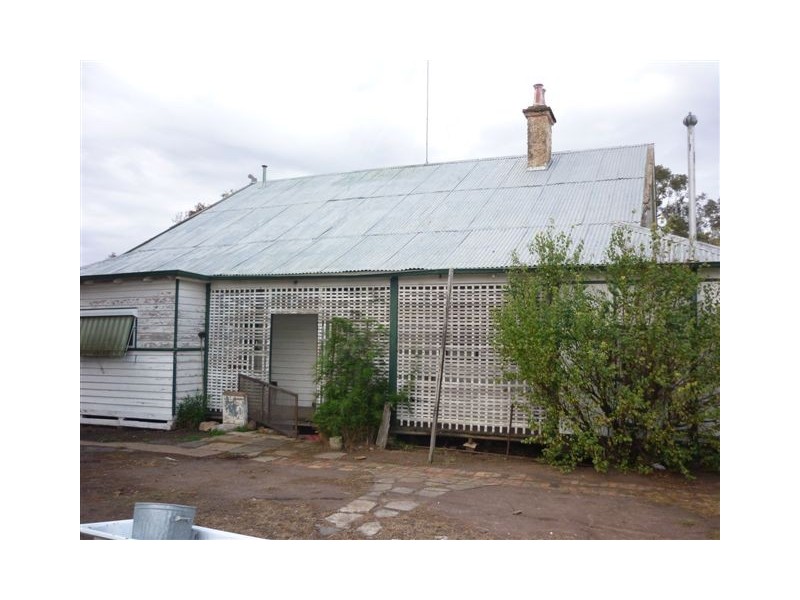 6 Craig Avenue, Warracknabeal VIC 3393