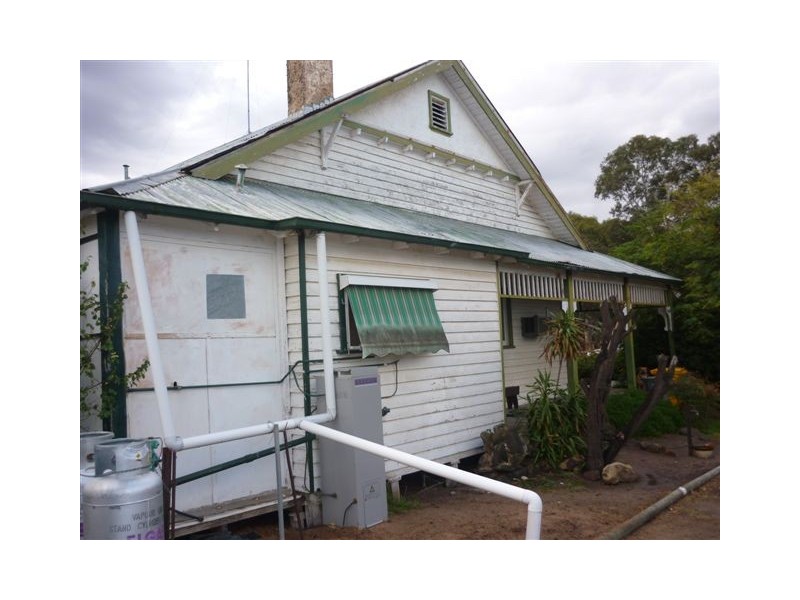 6 Craig Avenue, Warracknabeal VIC 3393