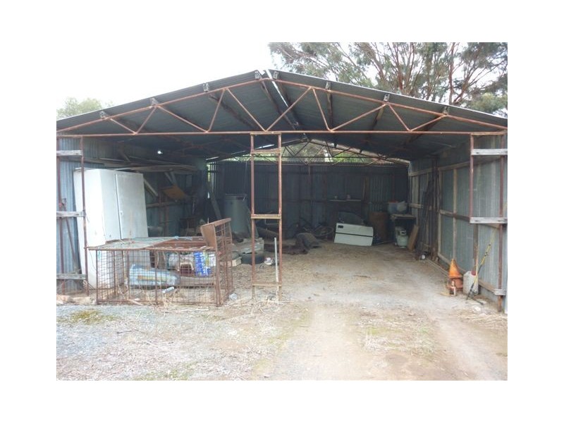 16 Henty Highway, Beulah VIC 3395