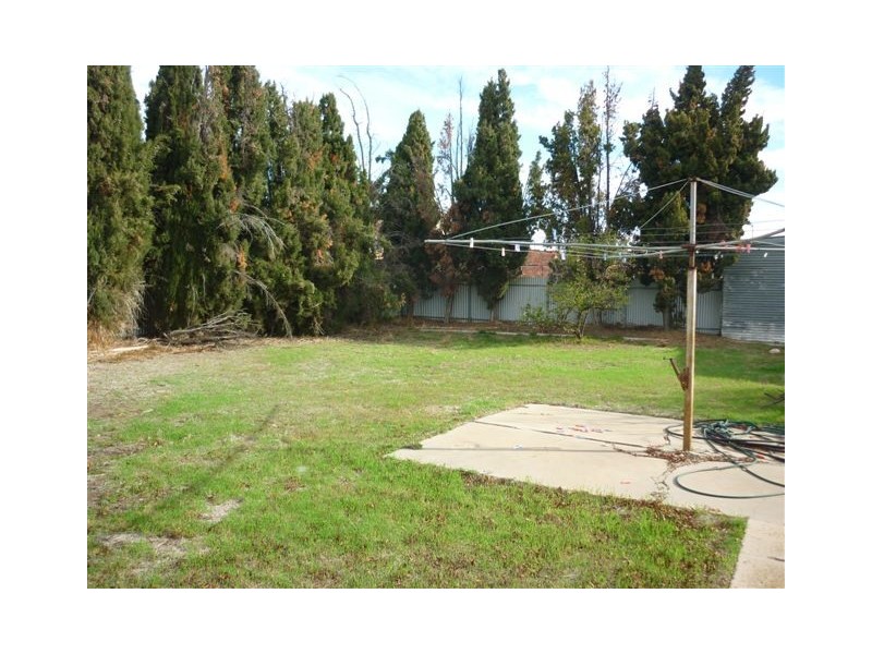 54 Devereux Street, Warracknabeal VIC 3393