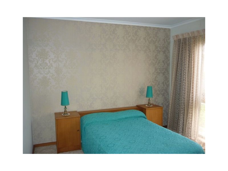 10 Campbell Street, Donald VIC 3480