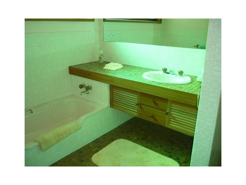 10 Campbell Street, Donald VIC 3480