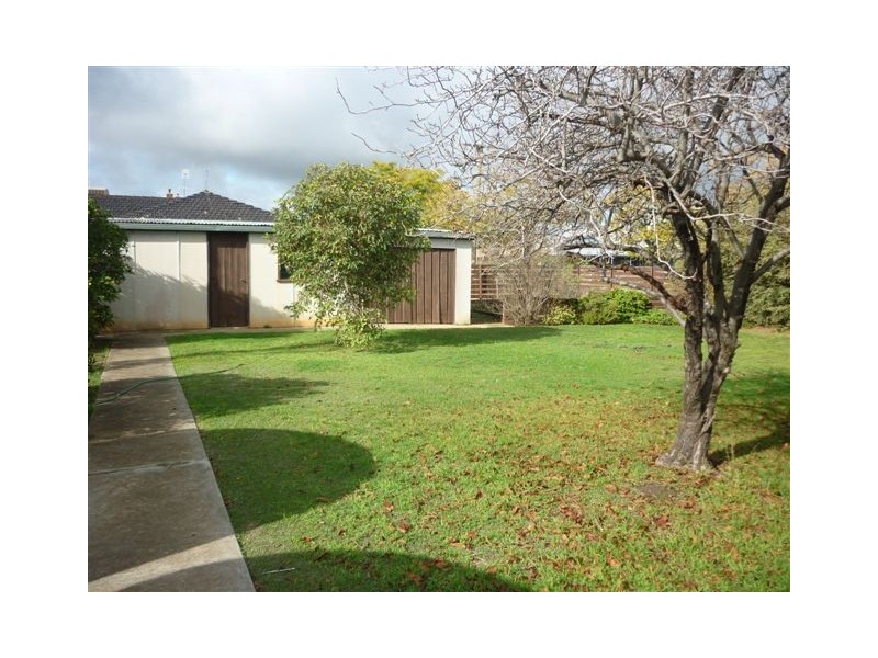 10 Campbell Street, Donald VIC 3480