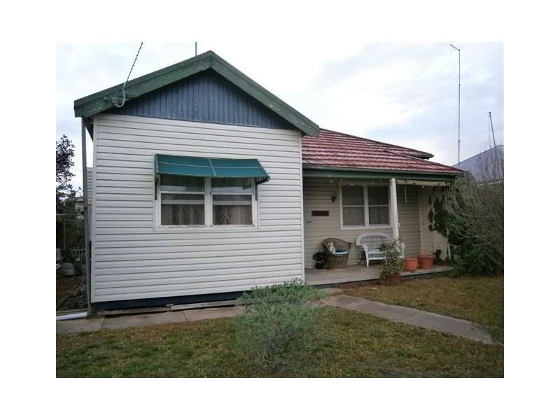 108 Jamouneau Street, Warracknabeal VIC 3393