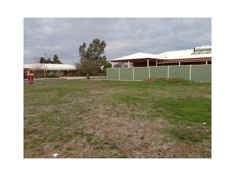 7 Athol Court, Donald VIC 3480