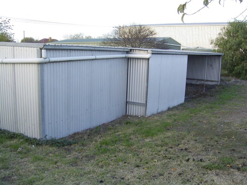 10 Davis Avenue, Nhill VIC 3418