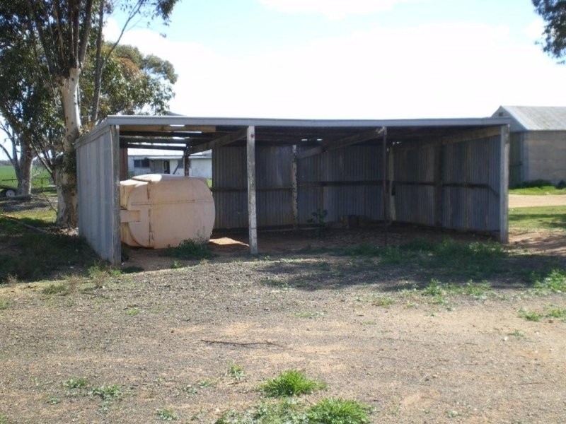 1520 Cannun Five Chain Road, Warracknabeal VIC 3393