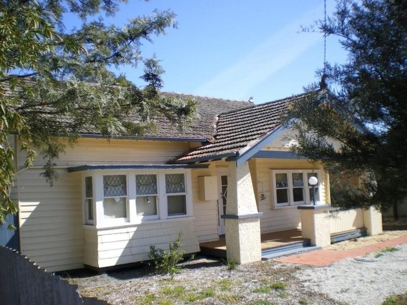 258 Scott Street, Warracknabeal VIC 3393