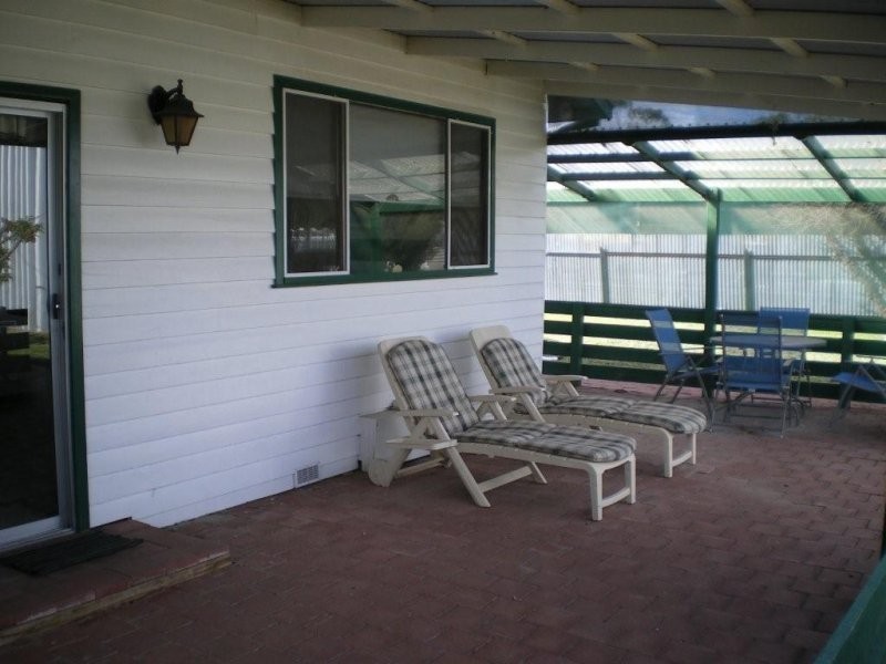 19 Arnold Street, Warracknabeal VIC 3393