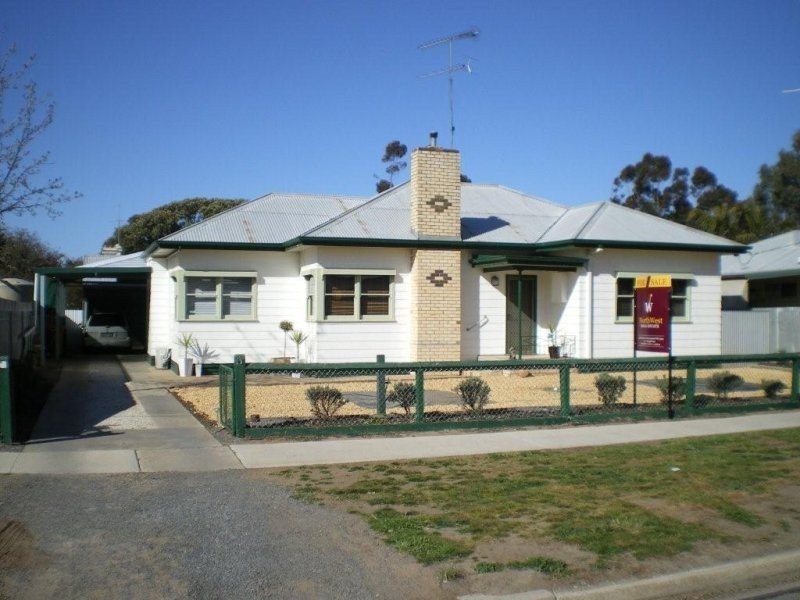 3 Bowman Street, Warracknabeal VIC 3393