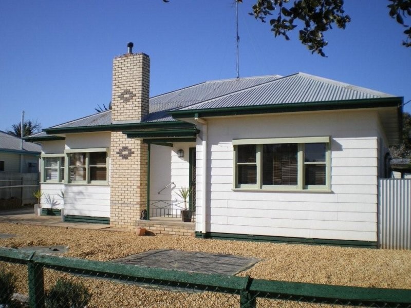 3 Bowman Street, Warracknabeal VIC 3393