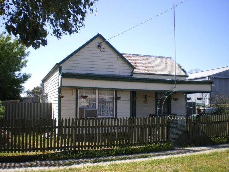 5 Devereux Street, Warracknabeal VIC 3393