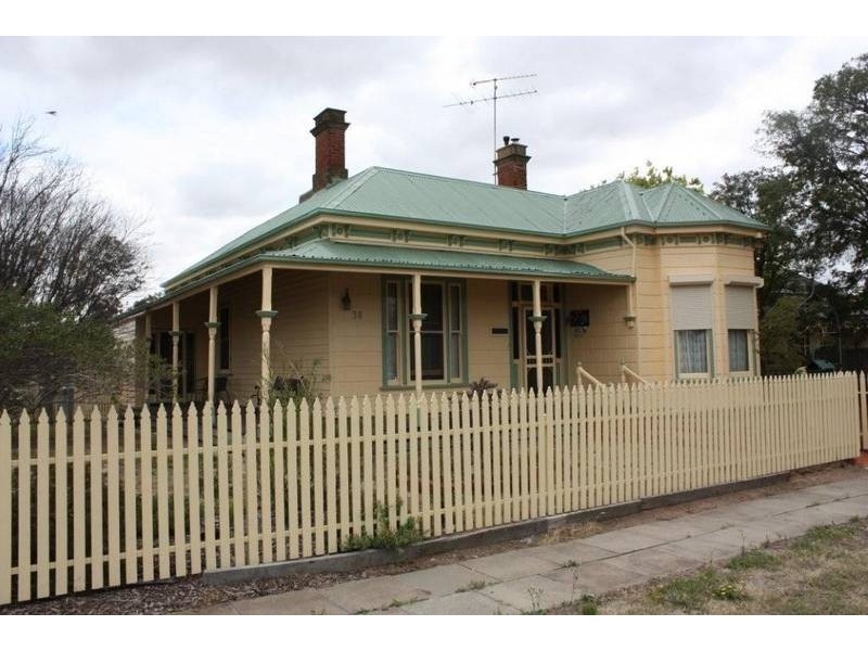 38 Woolcock Street, Warracknabeal VIC 3393