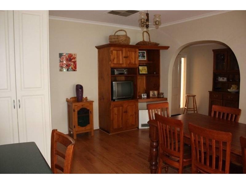 38 Woolcock Street, Warracknabeal VIC 3393