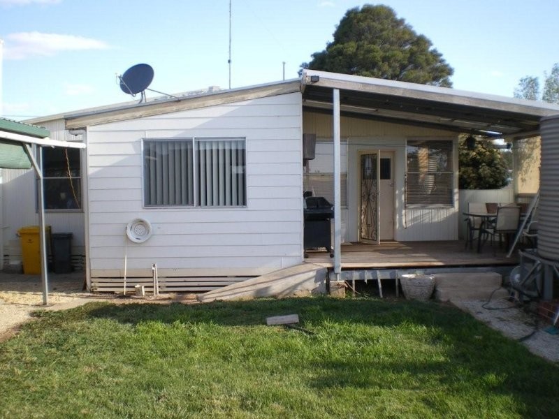 28 Gould Street, Warracknabeal VIC 3393