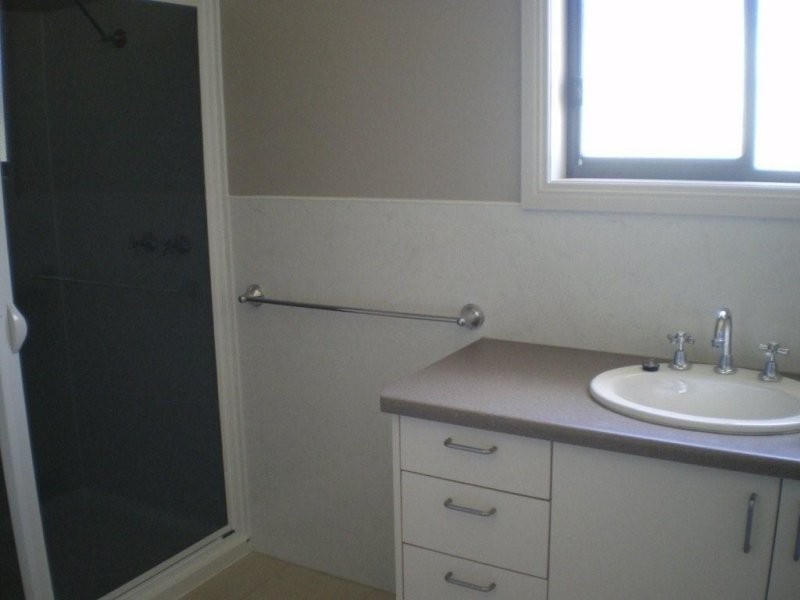 2/12 Jamouneau Street, Warracknabeal VIC 3393