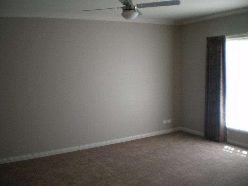 2/12 Jamouneau Street, Warracknabeal VIC 3393