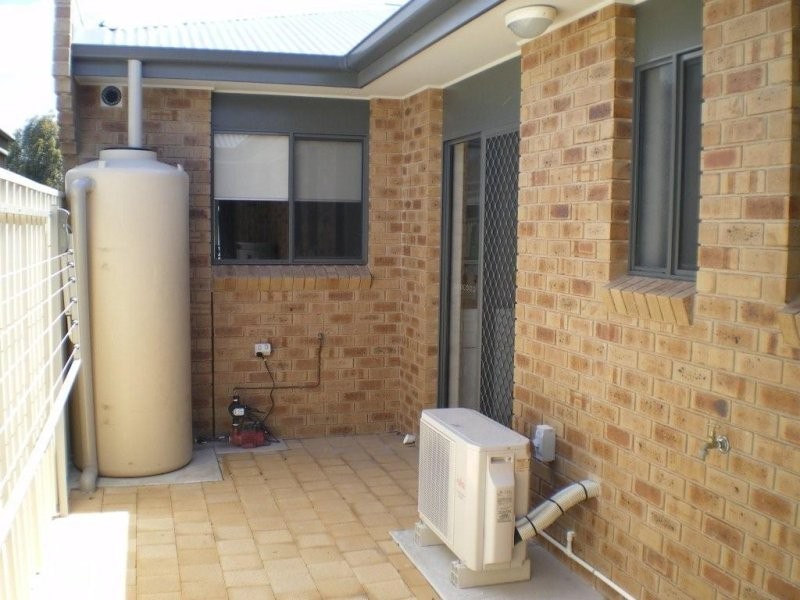 2/12 Jamouneau Street, Warracknabeal VIC 3393