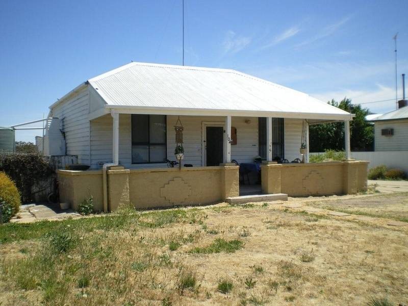 104 Anderson Street, Warracknabeal VIC 3393