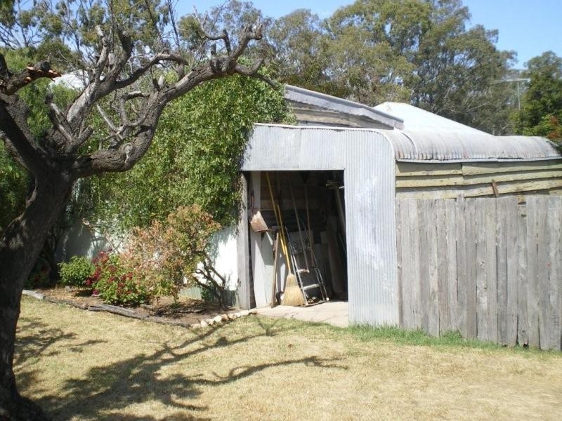 96 Craig Avenue, Warracknabeal VIC 3393