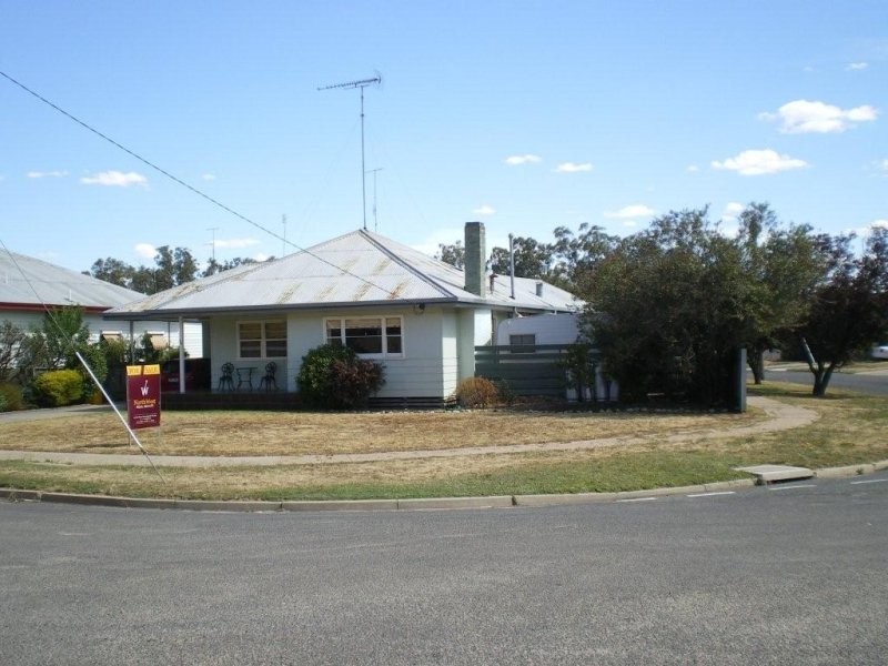 96 Craig Avenue, Warracknabeal VIC 3393