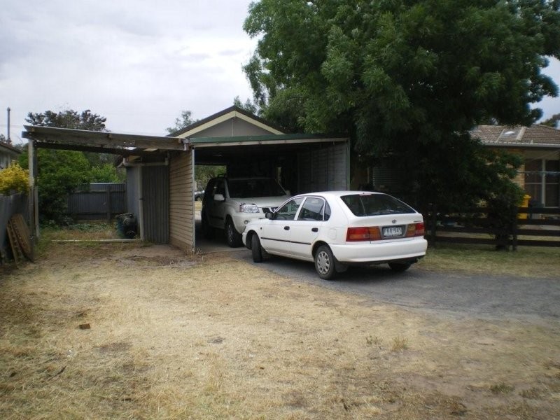 118 Jamouneaux Street, Warracknabeal VIC 3393