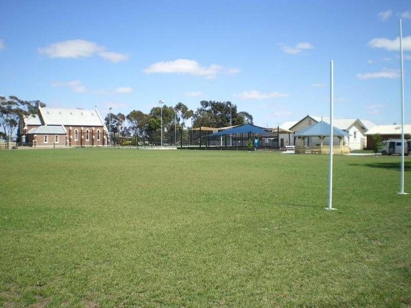 34 Church Street, Nhill VIC 3418