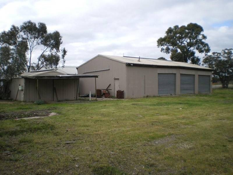 85 Henty Highway, Warracknabeal VIC 3393