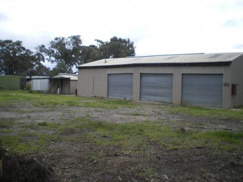 85 Henty Highway, Warracknabeal VIC 3393