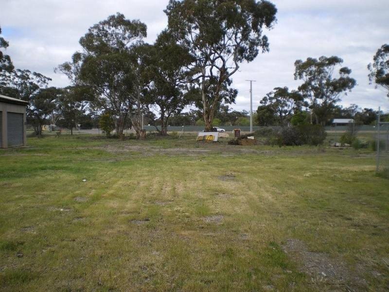 85 Henty Highway, Warracknabeal VIC 3393